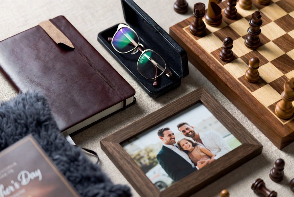 Thoughtful and elegant Father’s Day gifts for older dads – celebrating wisdom and experience.